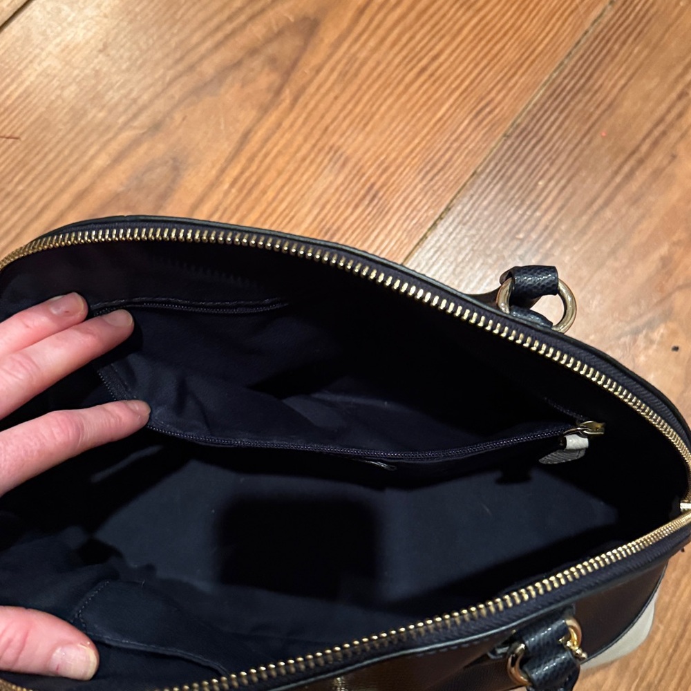 Coach Navy and Cream Cora Satchel - Picture 4 of 5